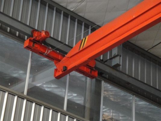 लाइट ड्यूटी 20T 10T ओवरहेड क्रेन स्ट्रॉन्ग बॉक्स गर्डर क्रेन 18mm 24m लिफ्टिंग