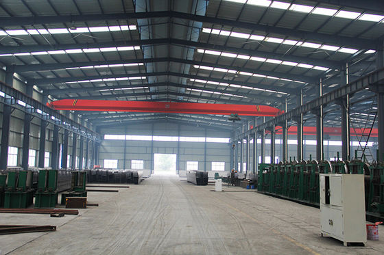 लाइट ड्यूटी 20T 10T ओवरहेड क्रेन स्ट्रॉन्ग बॉक्स गर्डर क्रेन 18mm 24m लिफ्टिंग