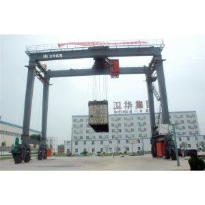 हैवी ड्यूटी 5 - 500t RTG रबर टायर गैन्ट्री क्रेन आउटडोर बॉक्सिंग आकार के लिए