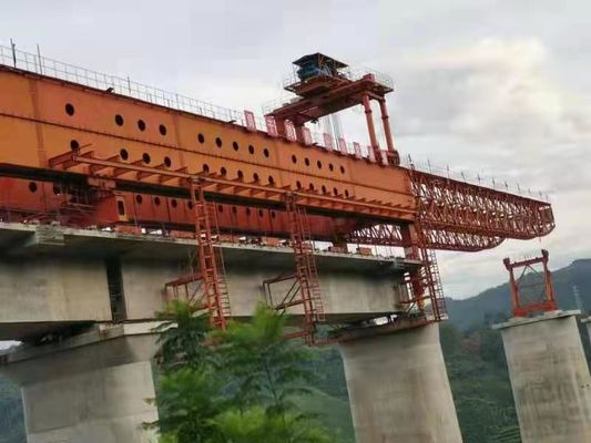 200 टन बीम लॉन्चर क्रेन ब्रिज गर्डर लॉन्चर स्पैन 50 मीटर 40 मीटर