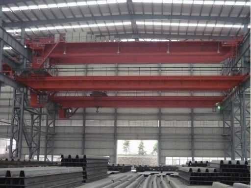 स्पैन 7.5m-31.5m डबल गर्डर ओवरहेड क्रेन 10 टन ब्रिज क्रेन QD प्रकार
